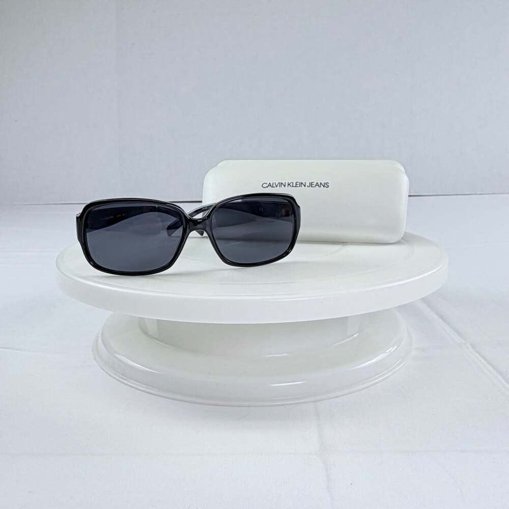 Calvin Klein R6075 Sunglasses Black with Hard Case